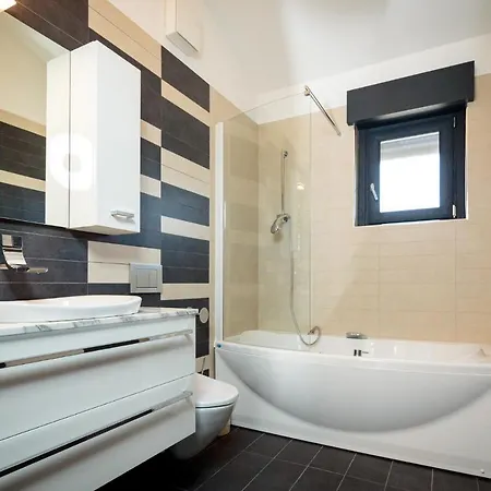 Apartamento Cave Romane
